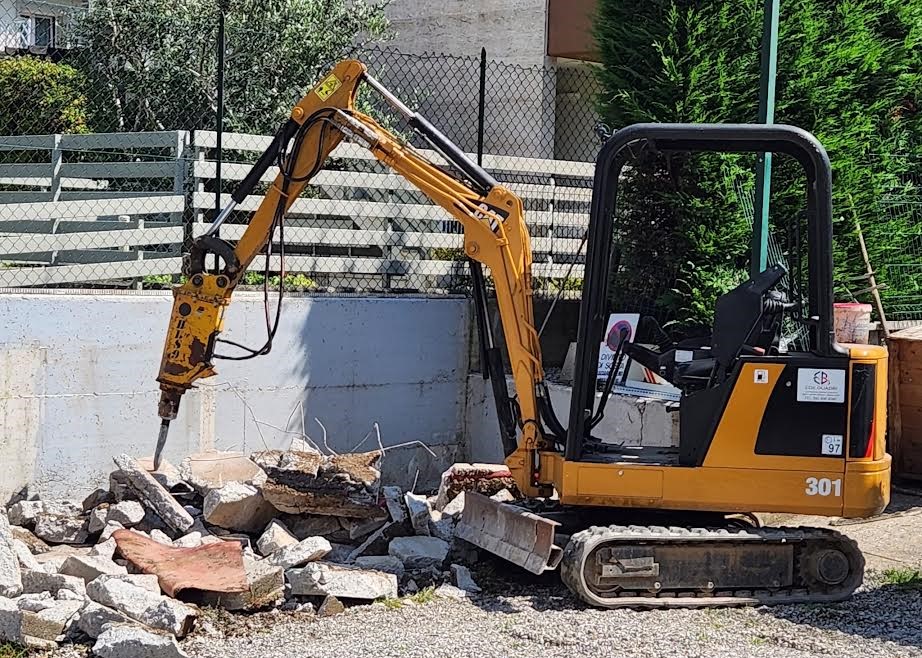 escavatore-caterpillar-18